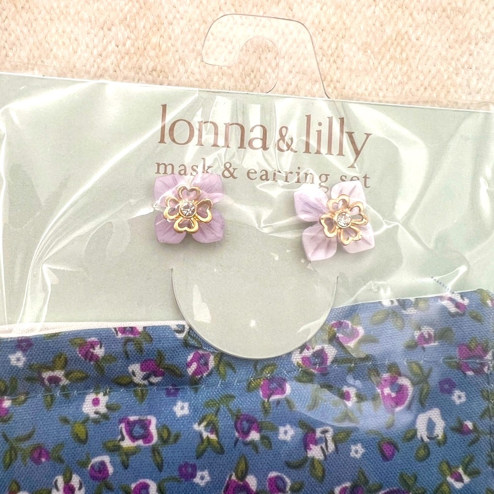 Lonna & Lilly Purple Floral Mask and Earrings Set